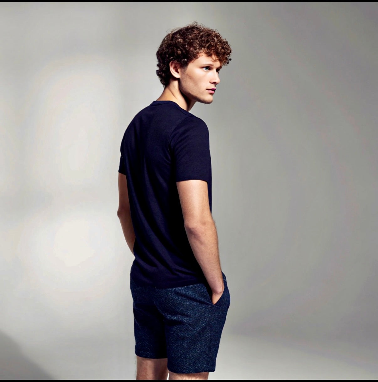 Vestu Crew T-shirt with Sumipa Cotton in Obsidian Black for Men